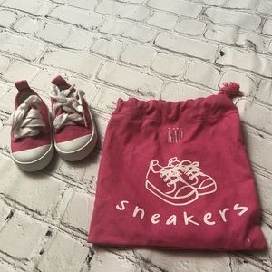 Baby Gap size 1 pink sneakers with bag
